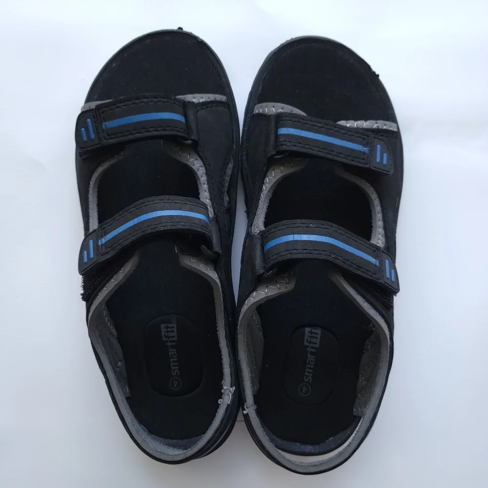 NWOT Smart Fit Boys Youth Sandals - Picture 2 of 10